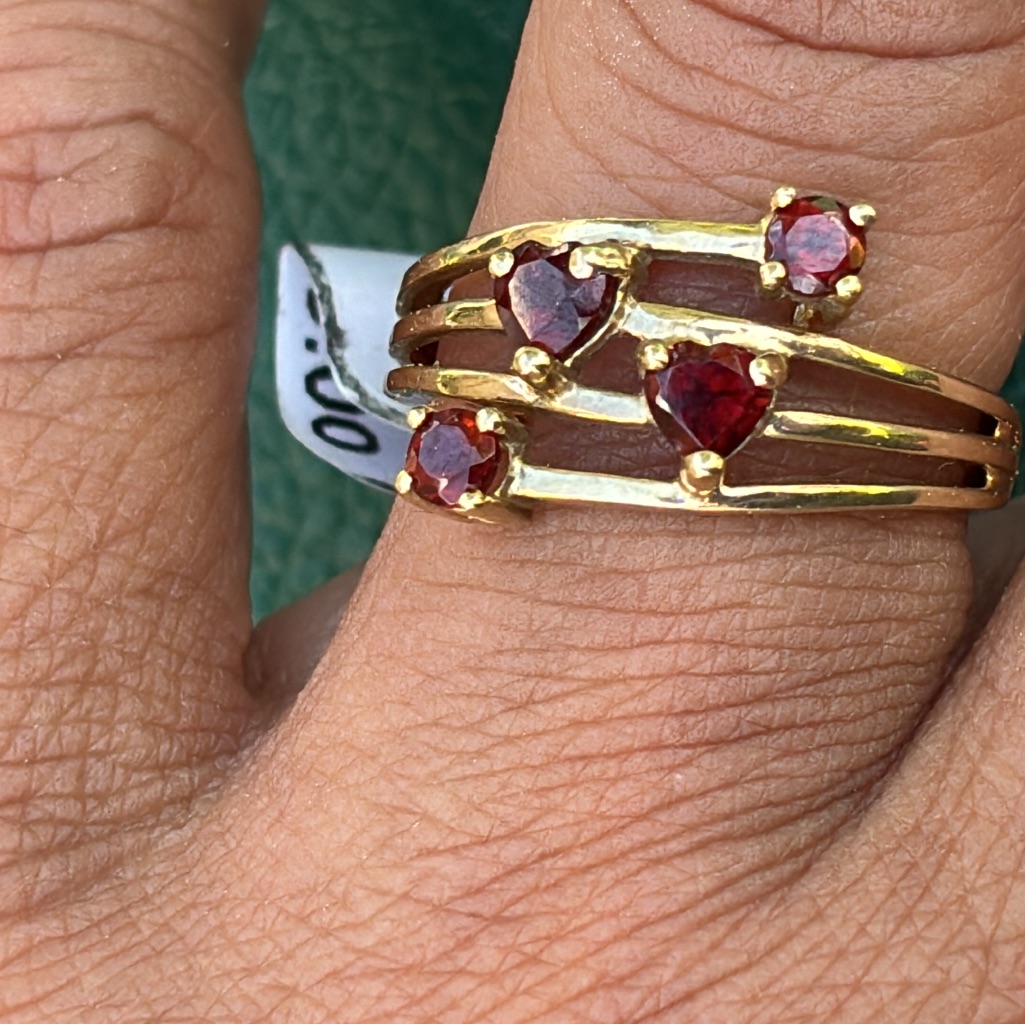 10k Gold Garnet Ring